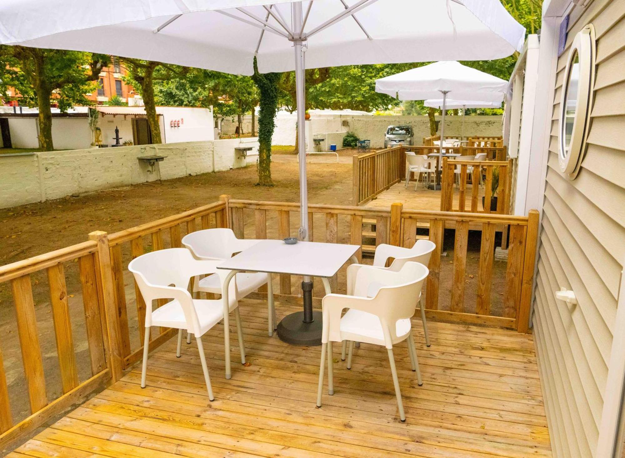 Alojamiento - Bungalows En El Centro De Laredo A 200 M De La Playa Bagian luar foto