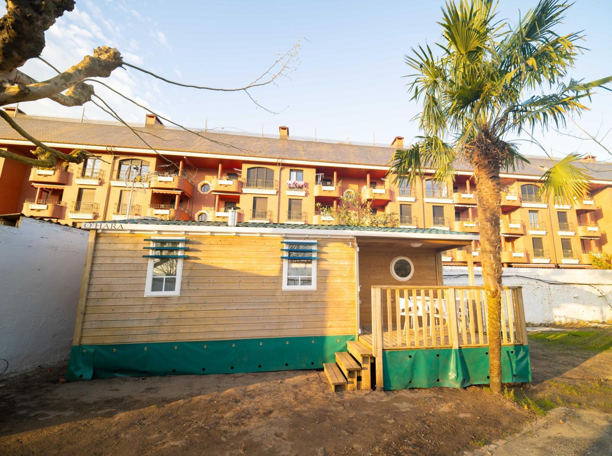 Alojamiento - Bungalows En El Centro De Laredo A 200 M De La Playa Bagian luar foto